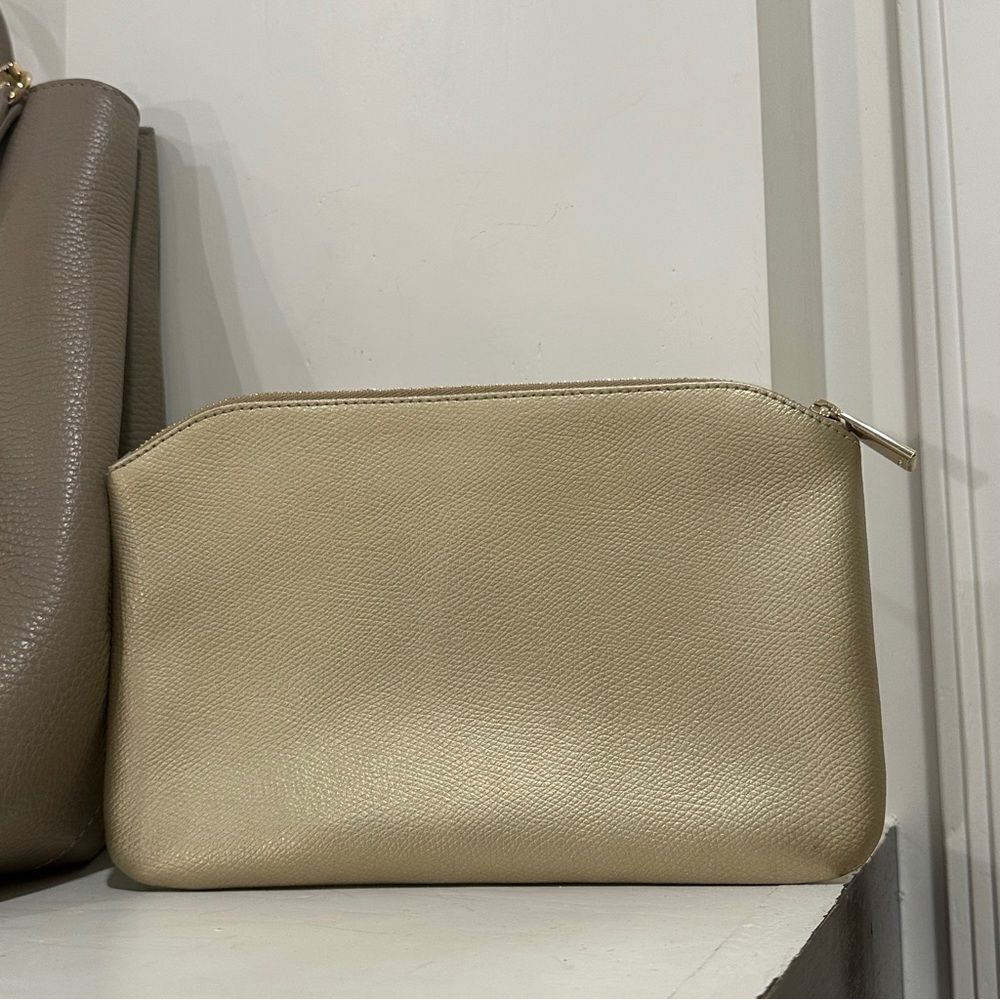 Furla Gold Cosmetic Bag Elegant Design - Picture 6 of 8